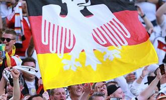 SPD unterstützt Plan der Union für Bewerbung um die Fußball-WM 2042