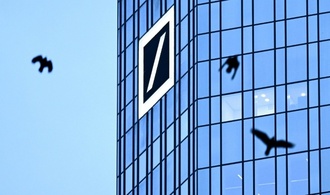 Geldwäsche-Verdacht: Staatsanwaltschaft durchsucht Standorte der Deutschen Bank