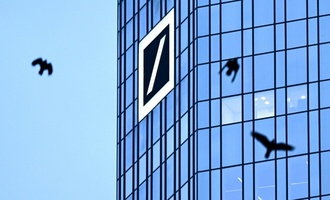 Geldwäsche-Verdacht: Staatsanwaltschaft durchsucht Standorte der Deutschen Bank