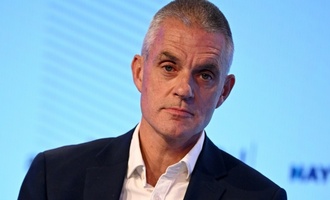 BBC ernennt Übergangschef inmitten von Rechtsstreit mit Trump