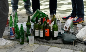 Studie: Exzessiver Alkoholkonsum von Jugendlichen geht weiter zurück