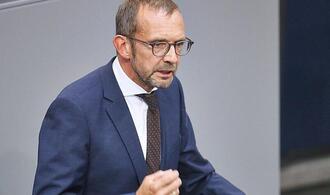 CDU zeigt sich offen für Beteiligung an europäischen Atomwaffen