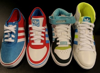 Adidas meldet Rekordumsatz im Jahr 2025 und kündigt Aktienrückkauf an