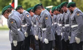 Verteidigungsminister verspricht: Keine Schikane bei Musterungen