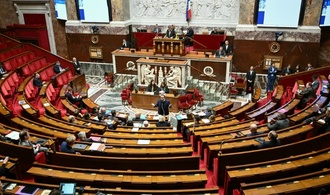 Frankreichs Regierung bringt Haushalt 2026 durch die Nationalversammlung