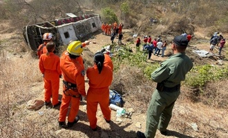 Bus auf Pilgerfahrt verunglückt: Mindestens 16 Tote bei Unfall in Brasilien