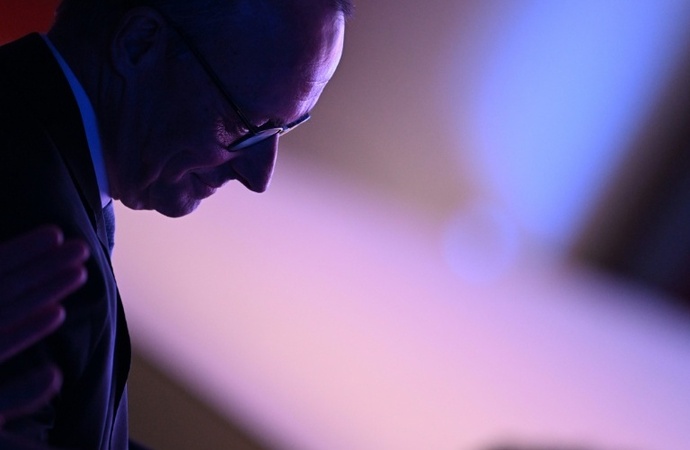 ''Strategische Partnerschaft'' gesucht: Merz zu Besuch in Golfstaaten aufgebrochen