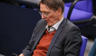 Wartezeiten: Lauterbach fordert Termingarantie bei Fachärzten