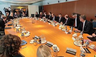 Umfrage: Unternehmen stellen Regierung schlechtes Zeugnis aus