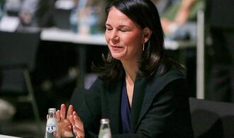 Baerbock lehnt Boykott der Fußball-WM in den USA ab