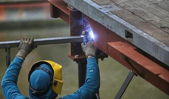 Arbeitnehmeranteil an Sozialbeiträgen wächst