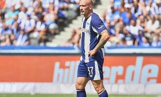 2. Bundesliga: Hertha schlägt SVE - Dynamo kommt auf Schalke zurück