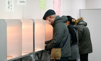 Vorgezogene Wahl in Japan begonnen - Sieg für Regierungschefin Takaichi erwartet