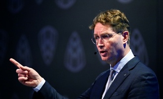 Mercedes-Chef Källenius warnt vor politischem Rechtsruck