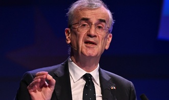 Frankreichs Zentralbankchef tritt zurück