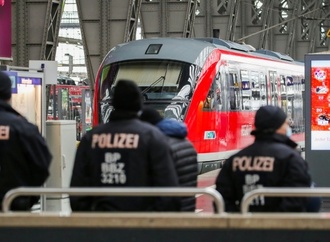 Nach tödlichem Angriff auf Zugbegleiter: Bahn lädt zu Sicherheitsgipfel ein