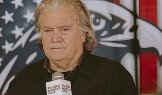 US-Regierung will Verurteilung von Trumps früherem Chefstrategen Bannon aufheben