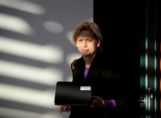 Ministerin Prien fordert Prüfung von Parität bei Wahlrechtsreform