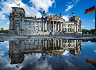 Wegen Russland-Kontakten: Bundestag darf AfD-Mitarbeiter Hausausweis verweigern