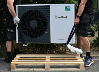 EU-Klimakommissar Hoekstra dringt auf Emissionshandel für Gebäude und Verkehr