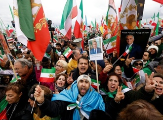 200.000 Teilnehmer bei Großdemonstration gegen iranische Regierung in München