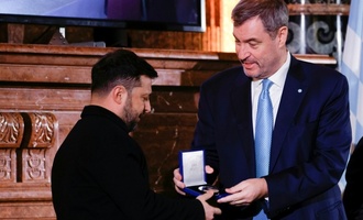 Selenskyj nimmt in München stellvertretend für alle Ukrainer Kleist-Preis entgegen