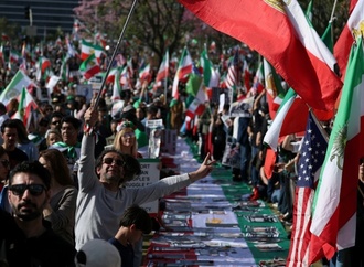 Berichte über Anti-Regierungs-Sprechchöre in Teheran