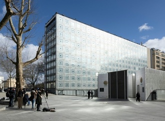 Macron nahestehende Diplomatin wird Leitung von Pariser Kulturinstitut übernehmen