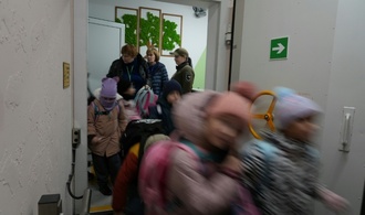 Save the Children: Ukraine-Krieg ist ''Krieg gegen Kinder'' - Über 4000 Stunden Luftalarm seit Kriegsb