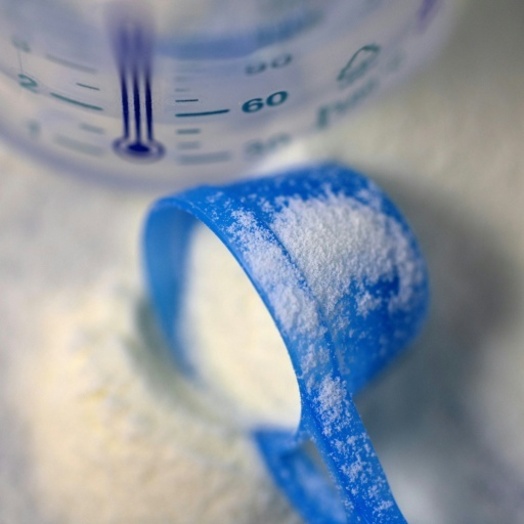 EU-Behörden halten Gesundheitsrisiko durch Babymilch nach Rückrufen für gering