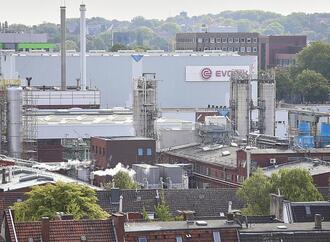 Umweltminister will CO2-Ausstoß für Chemieindustrie billiger machen