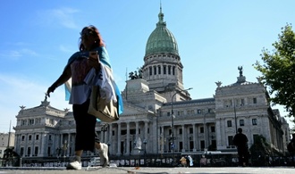 Protest gegen Mileis Arbeitsmarktreform: Zusammenstöße in Buenos Aires