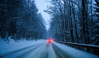 Nochmals kräftigere Schneefälle: Verkehrsprobleme in Bayern