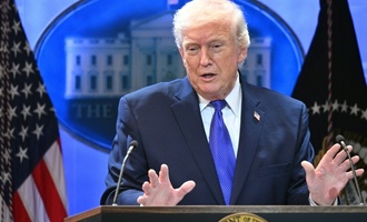 Trump: Dekret über neuen weltweiten Zoll in Höhe von zehn Prozent unterzeichnet