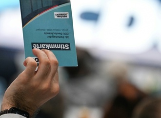 CDU-Parteitag fordert Erhöhung des Elterngelds