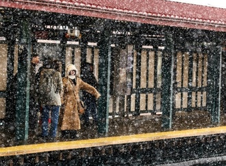 New Yorks Bürgermeister sperrt wegen Wintersturms kompletten Verkehr