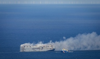 Versicherer fordern strengere Vorgaben für Transport von Batterien und E-Autos