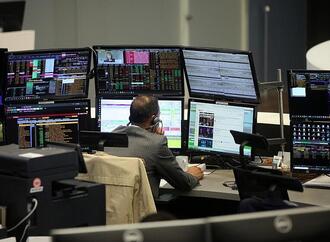 Dax startet im Minus - Vorsicht dominiert