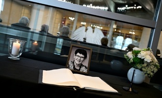 ''Menschenfreundin, Möglichmacherin'': Rita Süssmuth mit Trauerstaatsakt geehrt