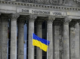 Pistorius und Warken stehen im Bundestag Rede und Antwort