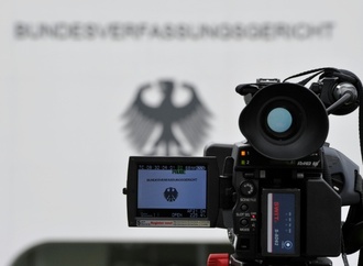 Briefe an Schulleiter und Anwältin: Gerichte müssen neu über Beleidigung entscheiden