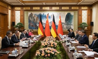 Gipfel in Peking: Airbus-Auftrag und Ukraine-Appell bei Treffen von Merz und Xi