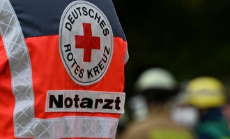 Zu Fuß aus dem Wald getragen: Aufwändige Rettungsaktion nach Reitunfall