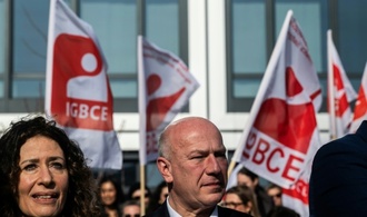 BASF-Angestellte in Berlin demonstrieren gegen Verlagerung von Arbeitsplätzen