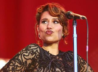 Taylor Swift an Spitze der Single-Charts - Raye auf Platz vier