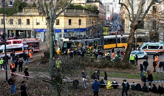 Straßenbahn entgleist in Mailand: Mindestens ein Toter