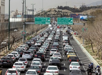 Irans Behörden rufen per SMS zum Verlassen von Teheran auf