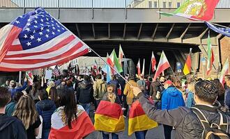 Tausende begrüßen bei Demo in Berlin Angriff auf den Iran