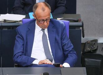 Merz telefoniert wegen Iran-Luftschlägen mit Partnern