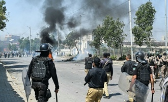 Nach Angriffen auf den Iran: Mindestens neun Tote bei Protesten vor US-Konsulat in Pakistan